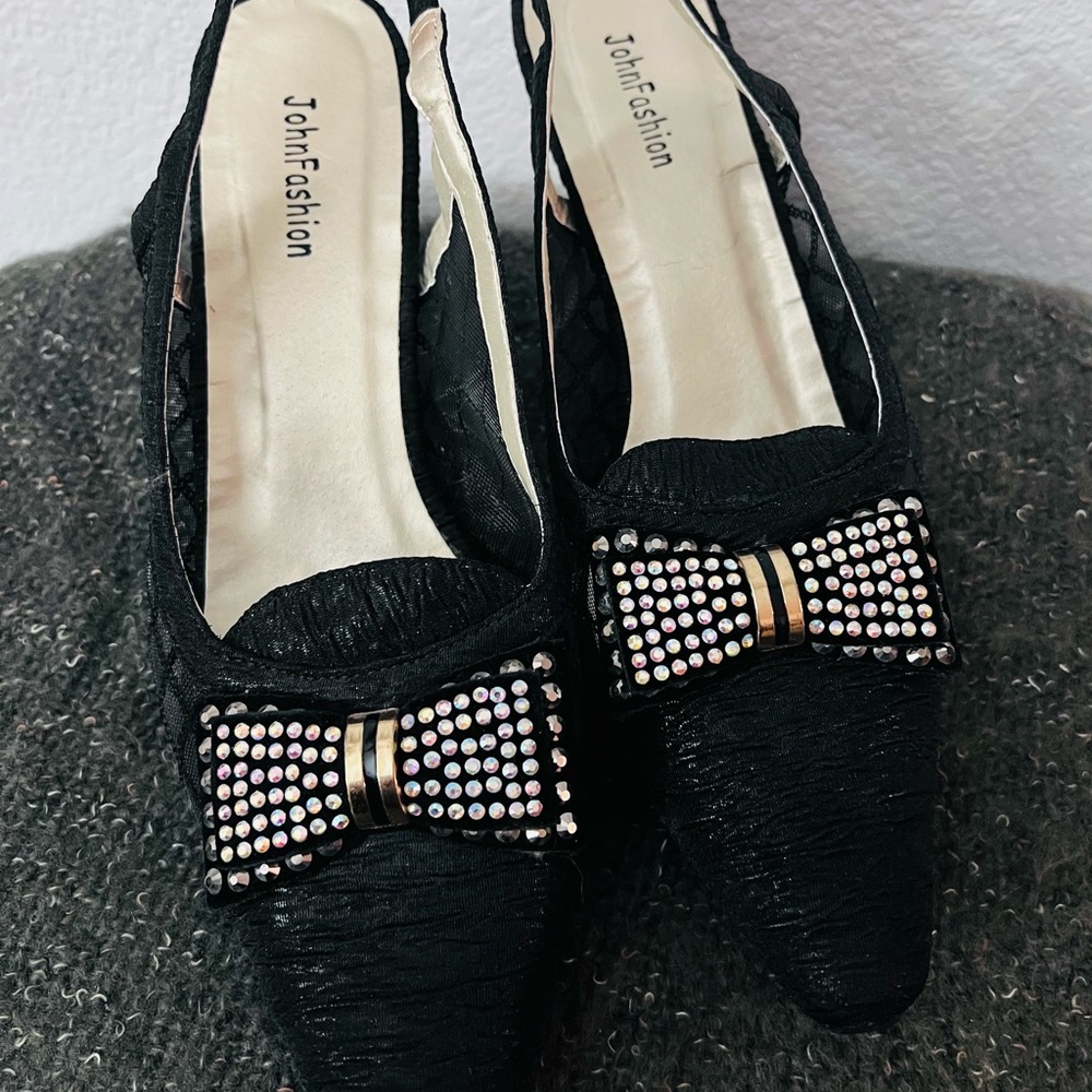 John Fashion Black Heels with Bow Detail